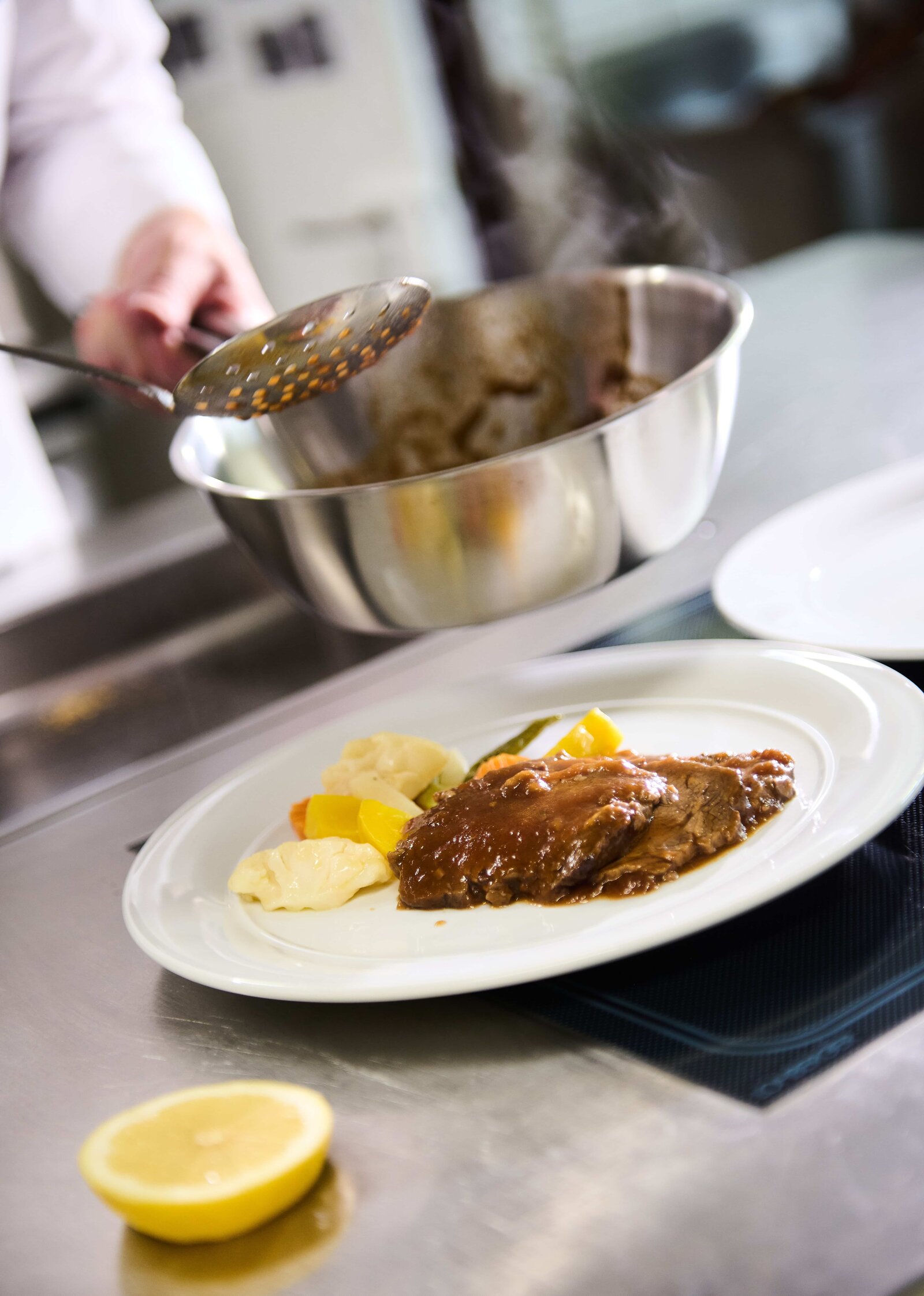 Bären Frauenkappelen Küche